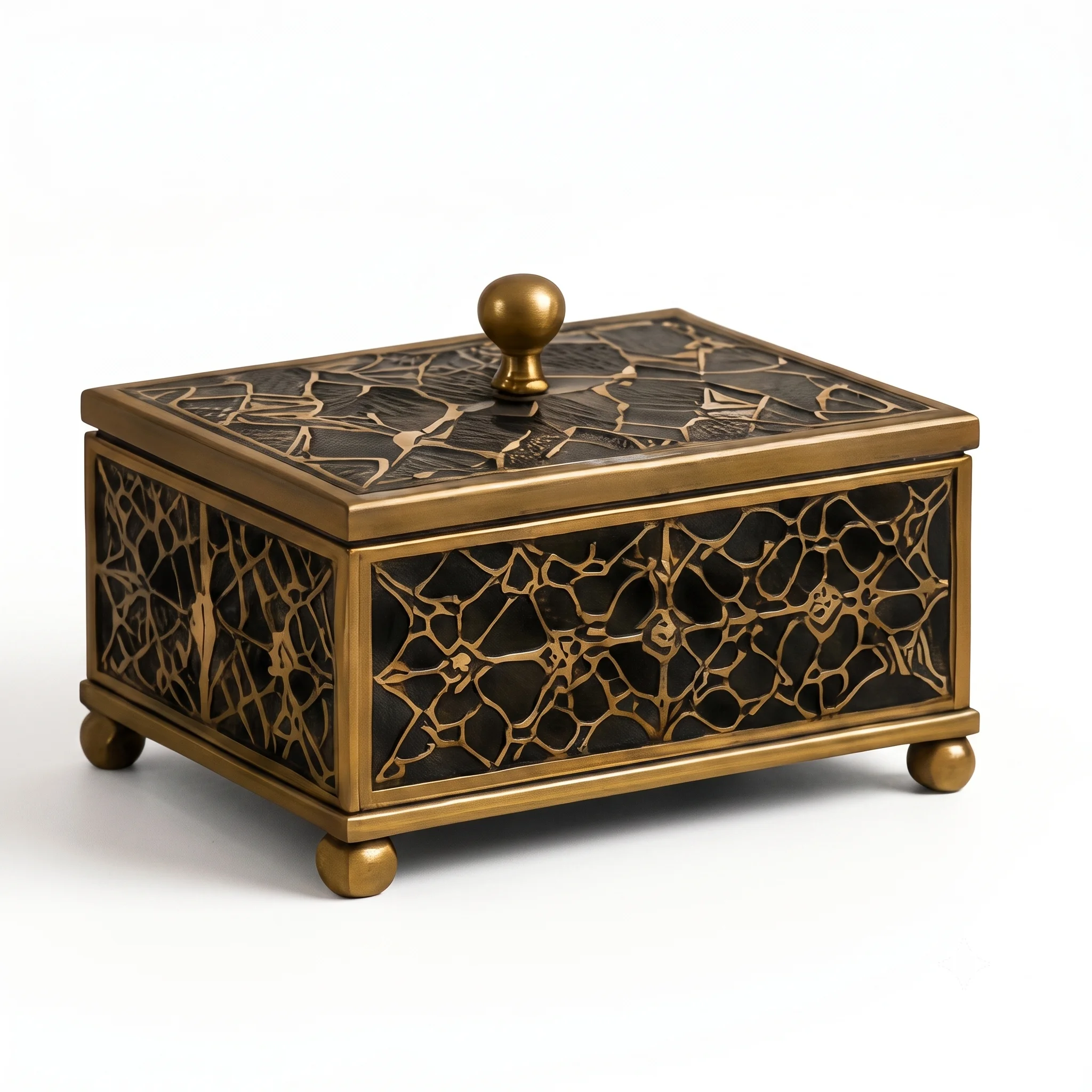 BOXES & DECORATIVE STORAGE